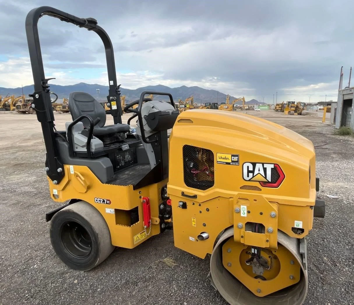 Compacteur Caterpillar CC4.0 2022