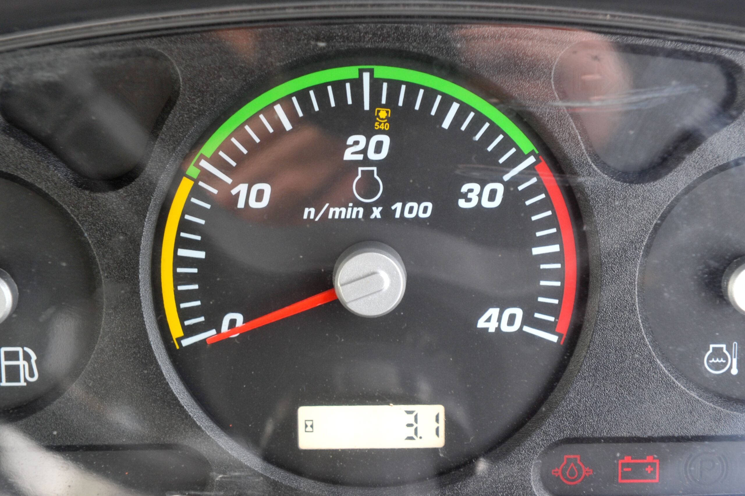 Massey FergusonMF6028 – Image 17