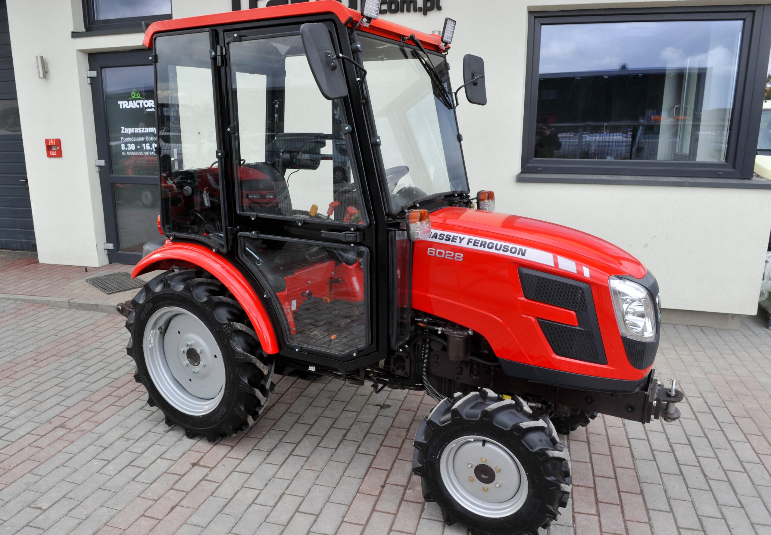 Massey FergusonMF6028 – Image 8