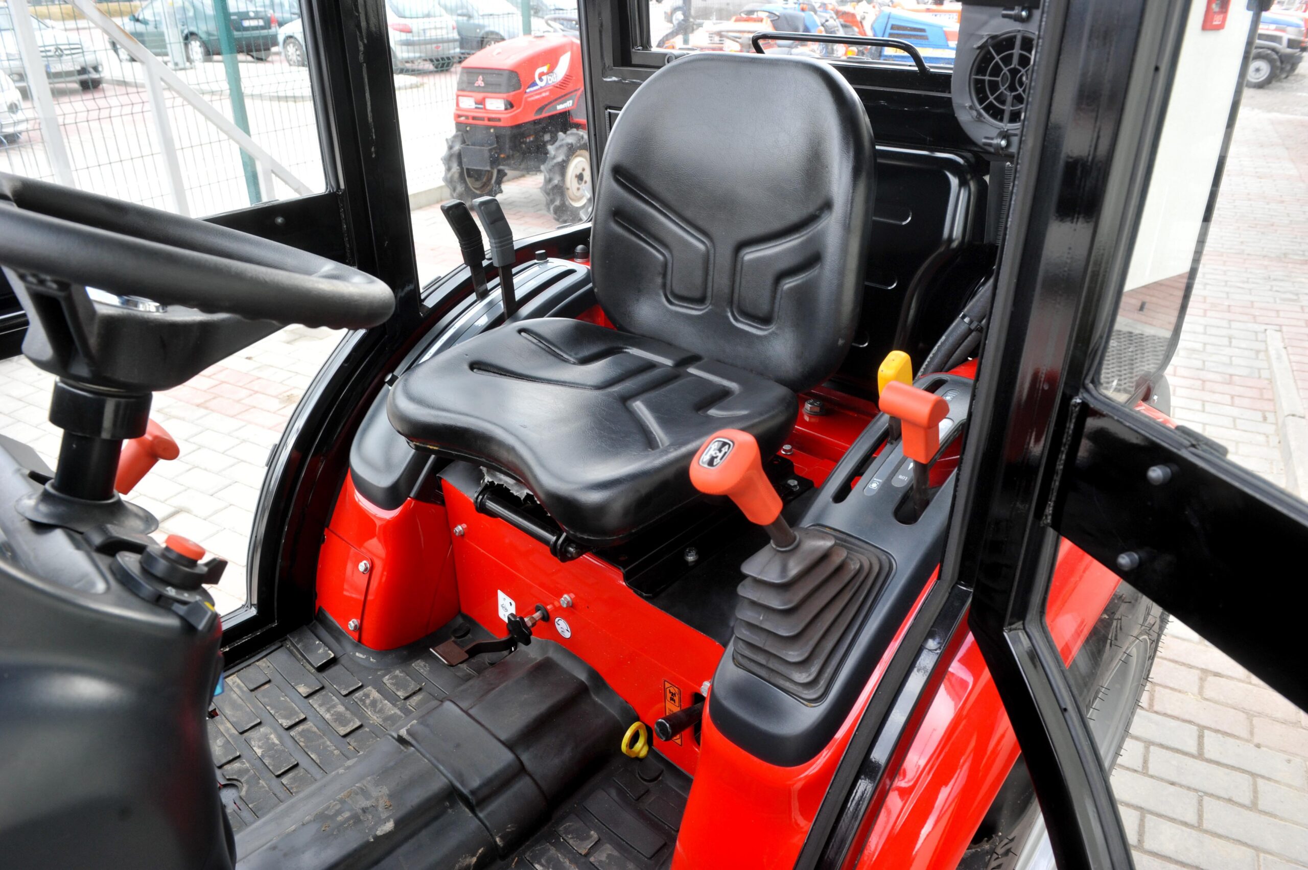 Massey FergusonMF6028 – Image 11