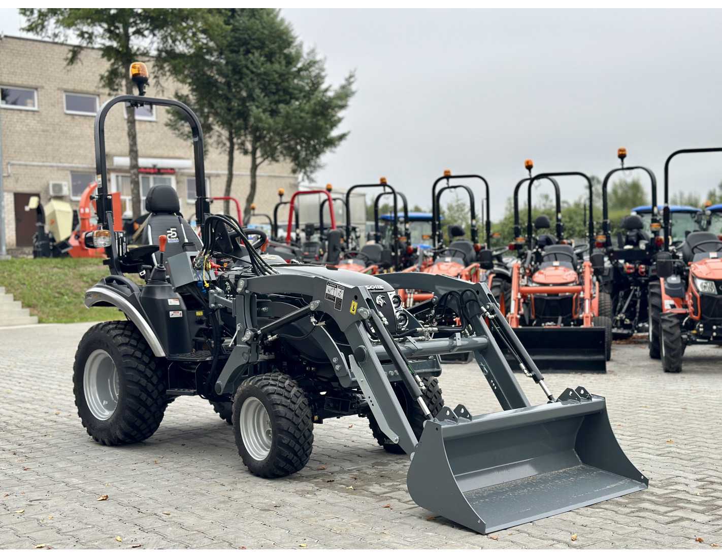 SOLIS S26 (9+9) avec chargeur frontal (édition limitée) – Image 6