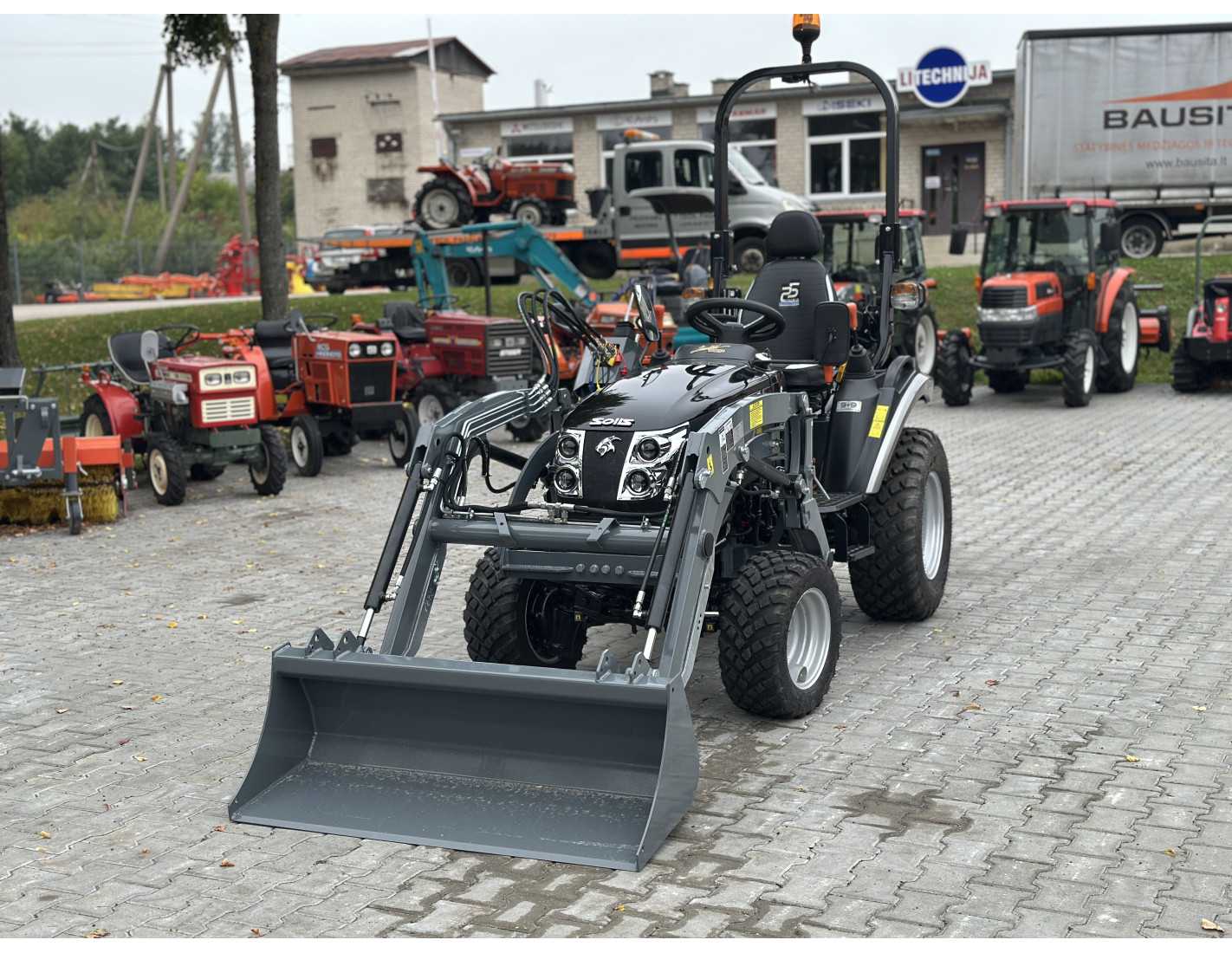 SOLIS S26 (9+9) avec chargeur frontal (édition limitée) – Image 7